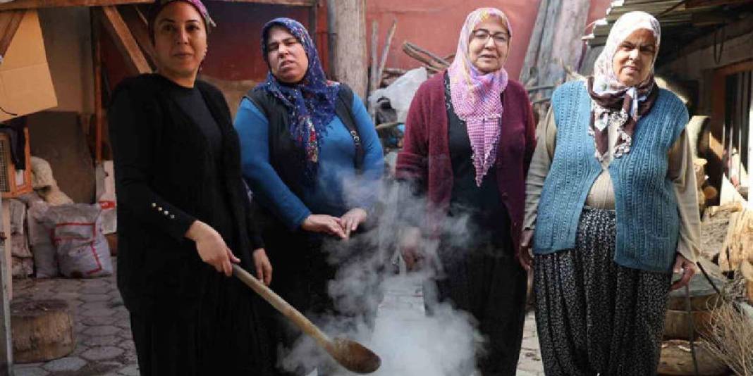 Doğanın en zehirli otlarından: Kadın elinde şifaya dönüşüyor 4